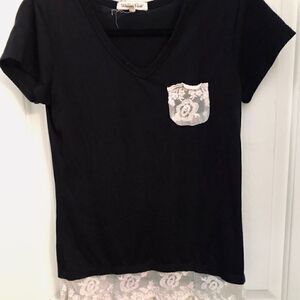 Women’s Wishful Park black and creme shirt